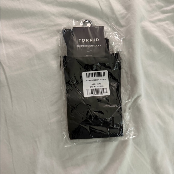 Torrid Black Ribbed Knee-High Compression Socks - Picture 5 of 6